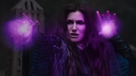 Kathryn Hahn como Agatha Harkness em Agatha Desde Sempre (Divulgação / Marvel)