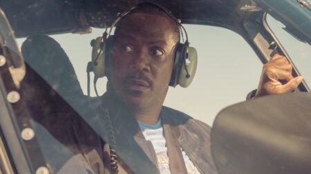 Eddie Murphy como Axel Foley em Um Tira da Pesada 4: Axel Foley (Divulgação / Netflix)