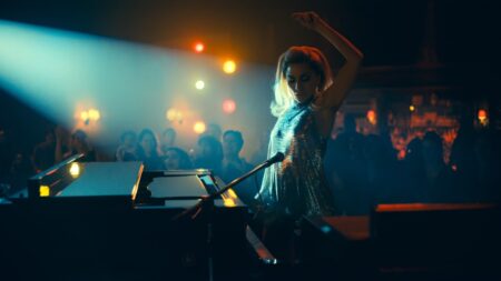 Lady Gaga como Lee em cena de Coringa: Delírio a Dois (Reprodução / Warner Bros. Pictures)