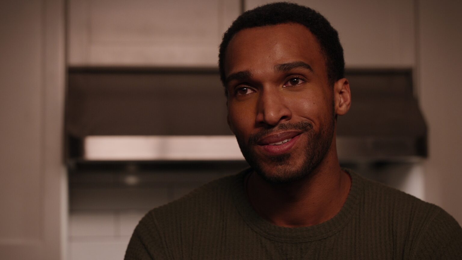 Ginny & Georgia: Nathan Mitchell promete grandes surpresas na 3ª temporada Nathan Mitchell como Zion Miller em Ginny & Georgia (Divulgação / Netflix)