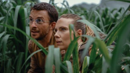 Scarlett Johansson estampa nova imagem de Jurassic World 4 Scarlett Johansson Jonathan Bailey Jurassic World Rebirth