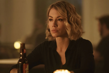 Fotos de bastidores de 'Peacemaker' revelam o retorno de Jennifer Holland na 2° temporada da série
