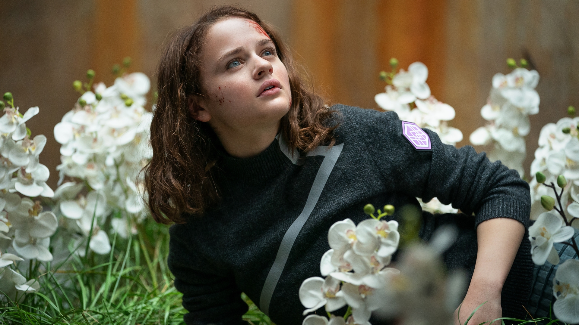 Filme sobre um mundo onde cirurgias plásticas são obrigatórias chega esta semana na Netflix, veja outros lançamentos 4 Joey King como Tally Youngblood em Feios (Divulgação / Netflix)