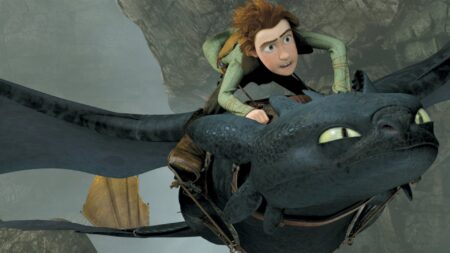 Ator diz quando novidades do live-action de Como Treinar o Seu Dragão serão reveladas Soluço e Banguela em Como Treinar o Seu Dragão (Reprodução / DreamWorks)