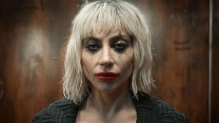 Lady Gaga como Arlequina em Coringa: Delírio a Dois
