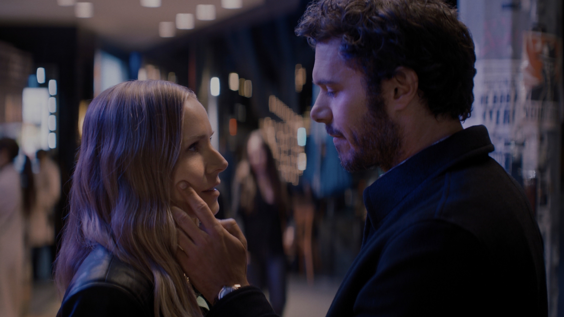 Romance estrelado por Kristen Bell e Adam Brody chega esta semana na Netflix 3 Kristen Bell como Joanne e Adam Brody como Noah em Ninguém Quer (Reprodução / Netflix)