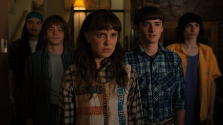 Novas imagens das gravações da 5° temporada de Stranger Things vazam na internet elenco de stranger things 4 foto reproducao twitter widelg