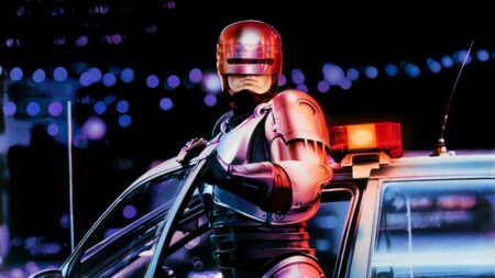 Série do RoboCop avança no Prime Video Peter Weller como Alex J. Murphy em RoboCop: O Policial do Futuro (Reprodução)