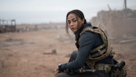 Zoe Saldaña como Joe em Lioness (Reprodução / Paramount+)