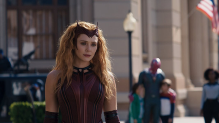 Elizabeth Olsen como Feiticeira Escarlate em WandaVision