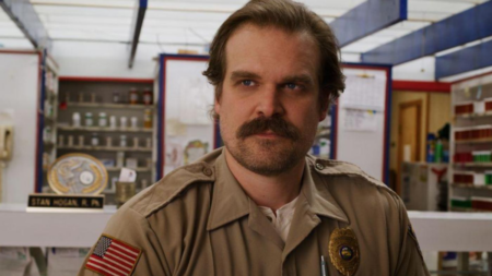 David Harbour em Stranger Things