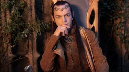 Hugo Weaving como Elrond em O Senhor dos Anéis (Reprodução)