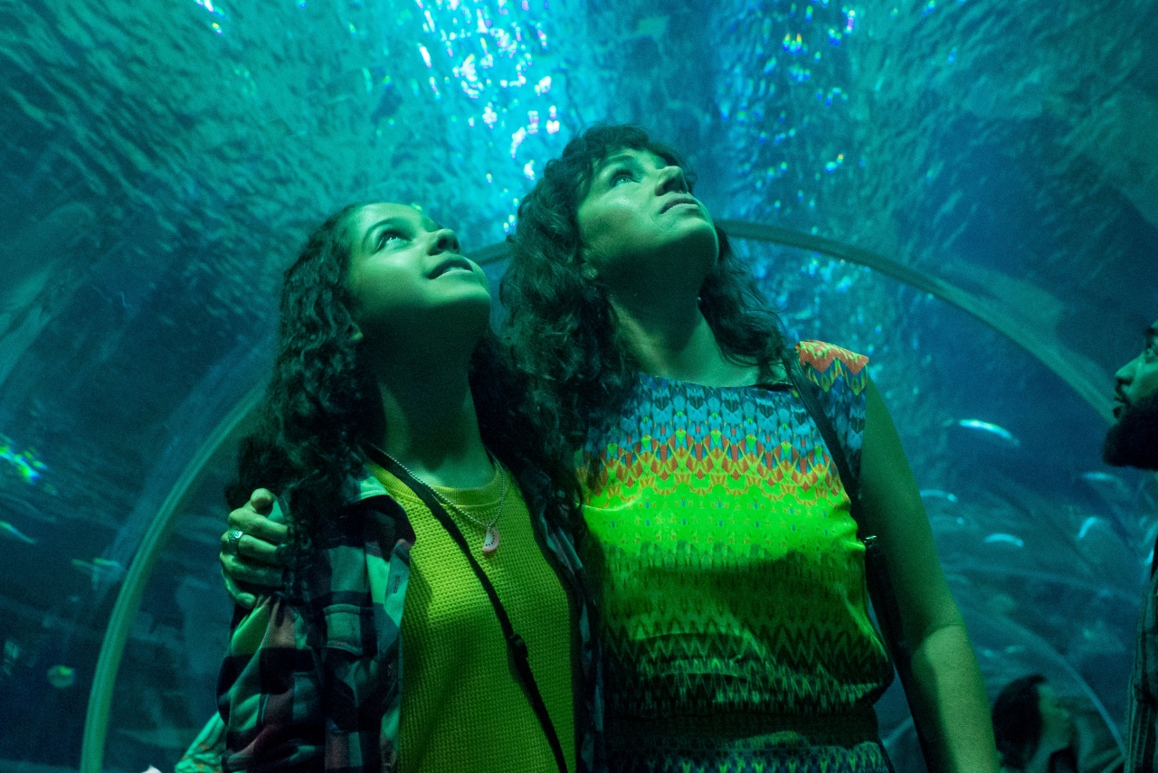 Conheça o elenco do filme A Vilã das Nove 4 Laura Pessoa e Karine Teles em A Vilã das Nove (Divulgação / Lupa Filmes)