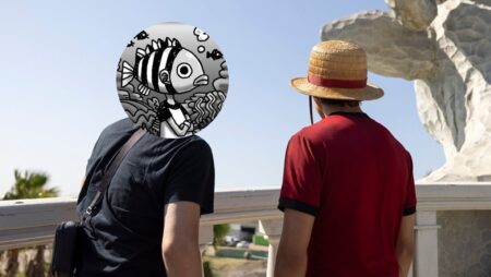 Eiichiro Oda no set de One Piece: A Série (Divulgação / Netflix)
