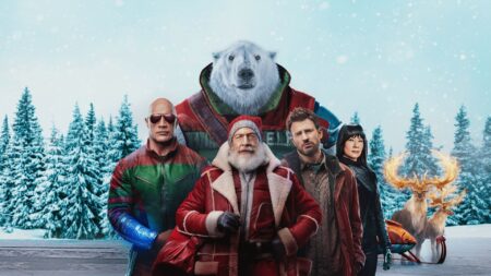 Dwayne Johnson, Chris Evans, Lucy Liu, e J. K. Simons em Operação Natal (Divulgação)