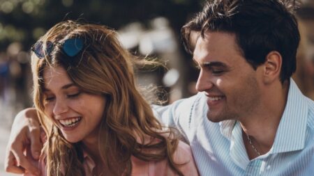 Confira as novidades de dezembro no Prime Video Gabriel Guevara e Nicole Wallace em Sua Culpa (Divulgação / Prime Video)