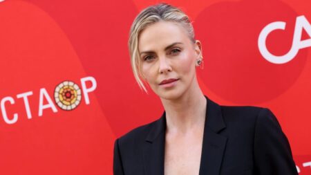 Charlize Theron é confirmada em novo filme de Christopher Nolan Charlize Theron