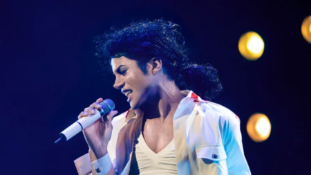 Jafaar Jackson como Michael Jackson em cinebiografia do Rei do Pop