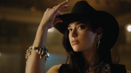 James Gunn comenta sobre a suposta contratação de Dua Lipa na DC