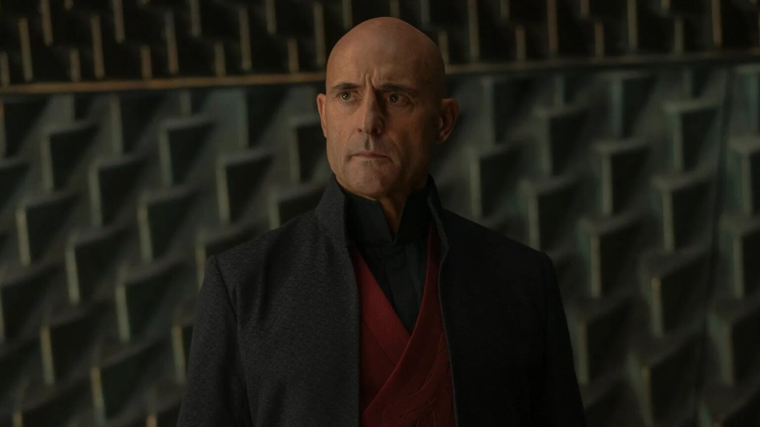 Mark Strong em Duna: A Profecia (Reprodução / HBO)