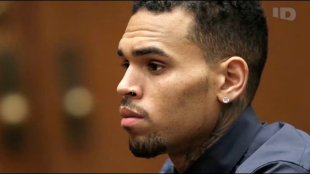 Max anuncia a estreia de Chris Brown: Uma História de Violência Max anuncia a estreia de Chris Brown: Uma História de Violência