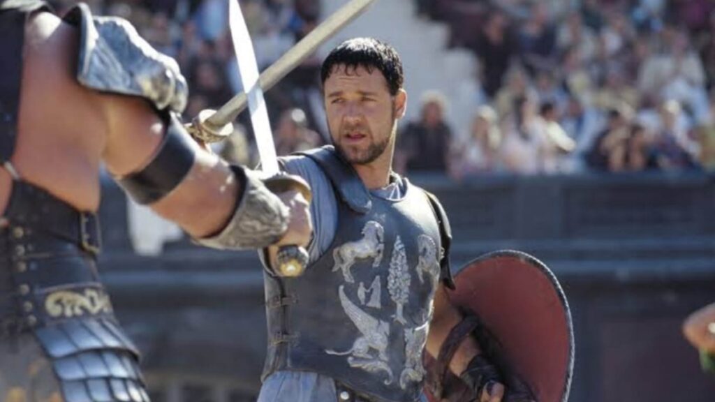 Armadura original de Maximus usada por Russell Crowe apareceu em Gladiador 2 Russell Crowe em Gladiador (Reprodução / Paramount)