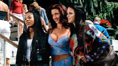 Shannon Elizabeth, Anna Faris, e Regina Hall em Tod Mundo em Pânico (Reprodução)