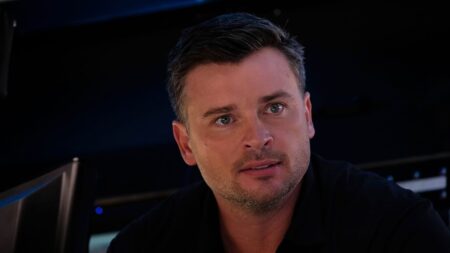 Tom Welling em Lucifer (Reprodução)
