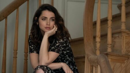 Apple TV+ está trabalhando em série com Oscar Isaac e Ana De Armas Ana de Armas em Águas Profundas (Reprodução)