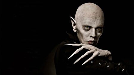 Bill Skarsgård em Nosferatu (Divulgação)
