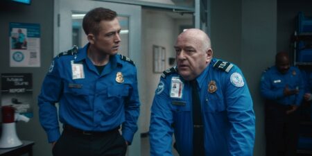 Onde Bagagem de Risco, novo filme da Netflix, foi filmado Taron Egerton e Dean Norris em Bagagem de Risco (Reprodução / Netflix)