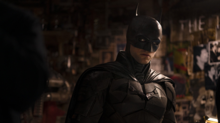 James Gunn cogita Batman do Robert Pattinson no DCU Robert Pattinson como Batman em Batman (Reprodução / Warner Bros Pictures)