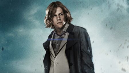 Jesse Eisenberg como Lex Luthor.