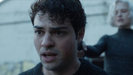 O Recruta, com Noah Centineo, retorna em janeiro; confira as primeiras imagens Noah Centineo em O Recruta (Reprodução / Netflix)