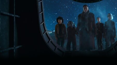 Primeiras impressões de Star Wars: Skeleton Crew são positivas Jude Law, Kyriana Kratter, Ravi Cabot-Conyers, Ryan Kiera Armstrong, e Robert Timothy Smith em Skeleton Crew (Reprodução / Disney+)
