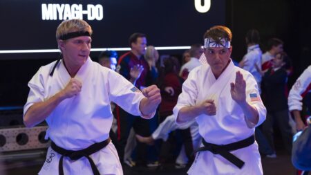 William Zabka e Ralph Macchio em Cobra Kai (Reprodução / Netflix)