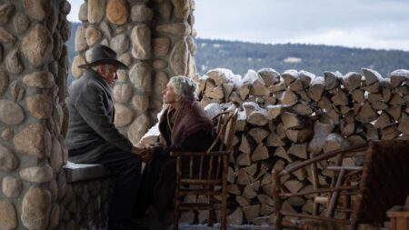 Paramount+ divulga trailer da 2ª temporada de 1923 Harrison Ford como Jacob e Helen Mirren como Cara em 1923 (Reprodução / Paramount+)