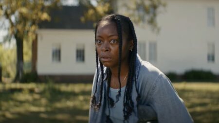 Danielle Deadwyler como Ramona em A Mulher no Jardim (Reprodução / Universal Pictures)