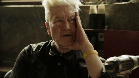 Diretor David Lynch, conhecido por Twin Peaks e Duna, morre aos 78 anos David Lynch em David Lynch: A Vida de um Artista (Reprodução)