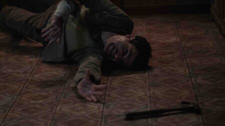 Christopher Abbott como Blake em Lobisomem (Reprodução / Universal Pictures)