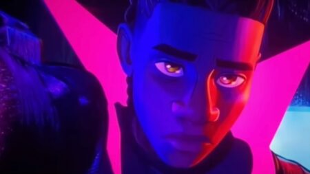 Miles G. Morales (Jharrel Jerome) em Homem-Aranha: Através do Aranhaveso (Reprodução / Sony)