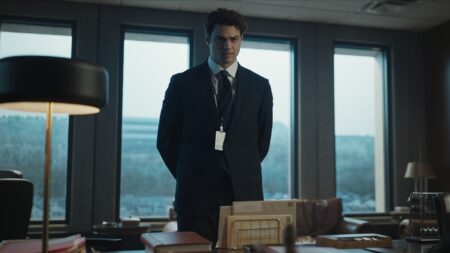 Noah Centineo como Owen Hendricks em Recruta (Reprodução / Netflix)