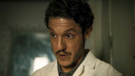 Theo Rossi em Pinguim.
