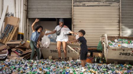 Rihanna Barbosa como Rihanna, Shirley Cruz como Gal e Benin Ayo como Benin em A Melhor Mão do Mundo (Divulgação / +Galeria)