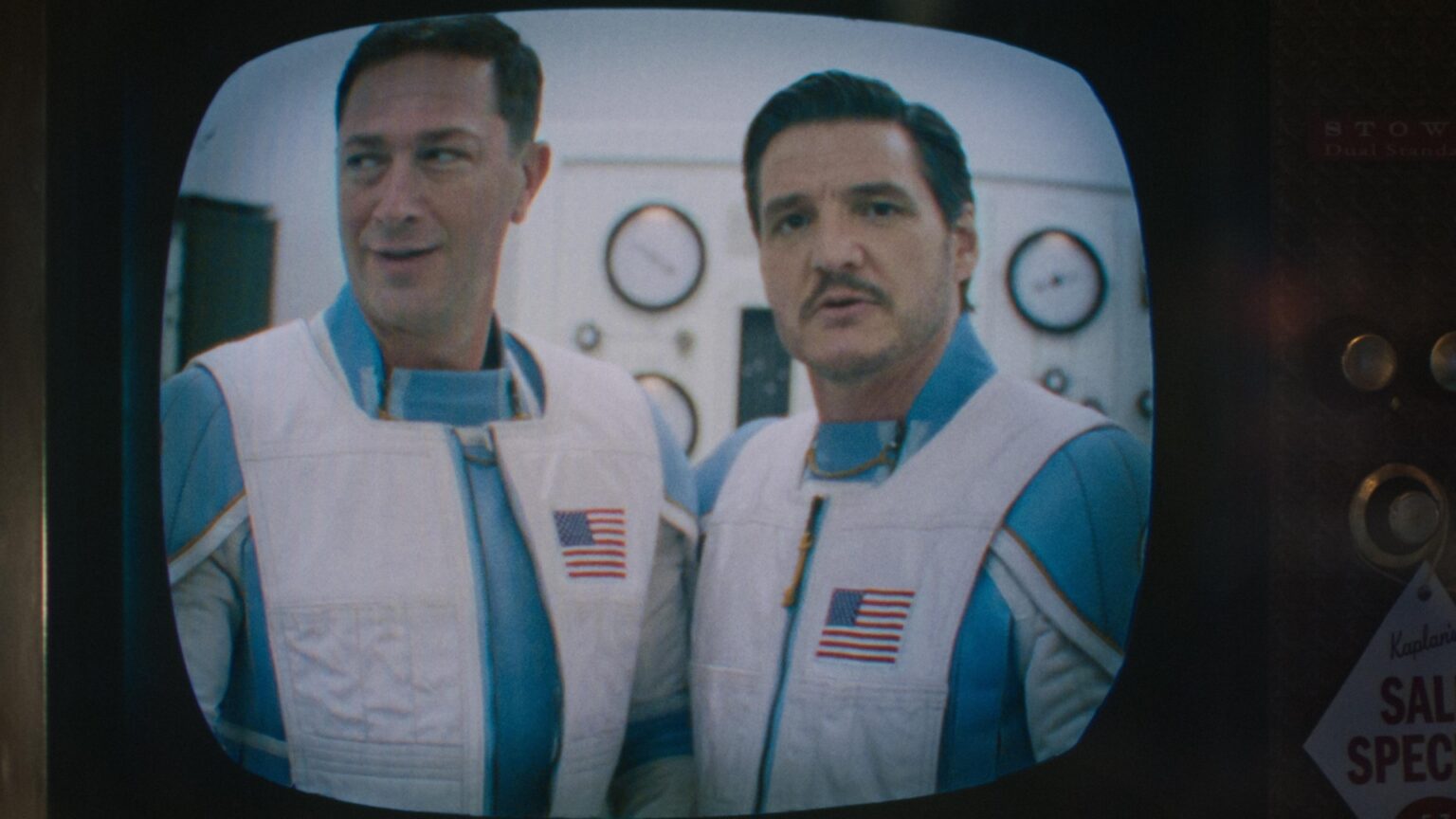 Conheça a Fundação Futuro em Quarteto Fantástico: Primeiros Passos Ebon Moss-Bachrach como Ben Grimm e Pedro Pascal como Reed Richards em Quarteto Fantástico: Primeiros Passos (Reprodução / Marvel)