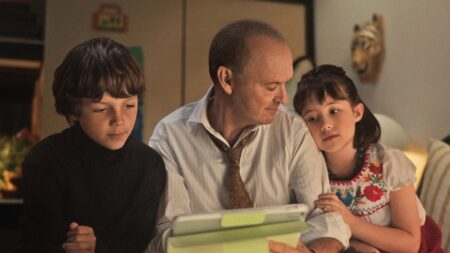 Michael Keaton como Andy Goodrich em Pai do Ano (Reprodução / Diamond Films)