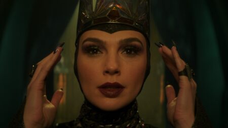 Live-action de Branca de Neve é banido no Líbano por conta de Gal Gadot, entenda Gal Gadot como Rainha Má em Branca de Neve (Reprodução / Disney)