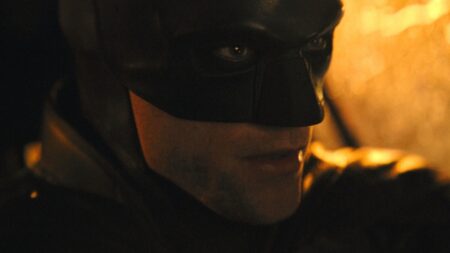 Robert Pattinson como Batman em Batman (Reprodução / Warner Bros.)