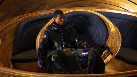 Jonathan Majors escreveu carta para Kevin Feige após demissão da Marvel Jonathan Majors como Kang em Homem Formiga e a Vespa: Quantumania (Reprodução / Marvel Studios)