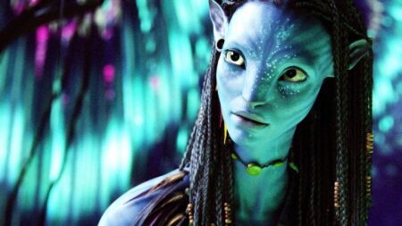 Zoë Saldaña como Neytiri em Avatar (Reprodução / 20th Century Studios)